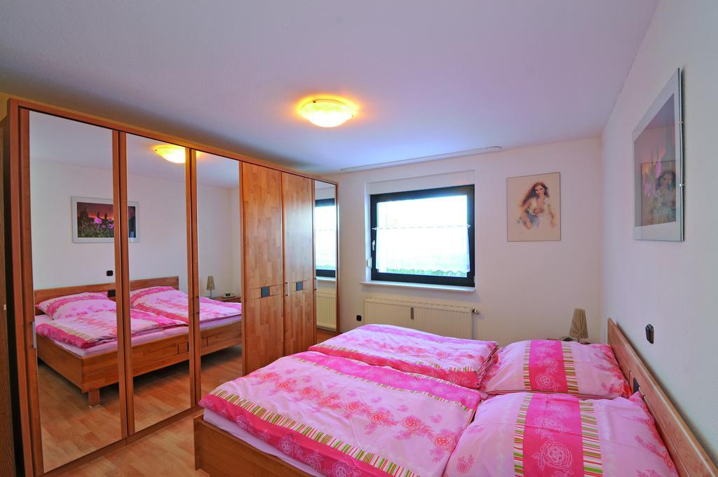 Ferienwohnung Heinen شليدن الغرفة الصورة